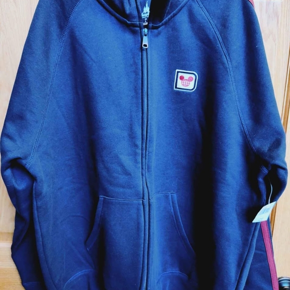 Disney World 2014 Sweatshirt/Jacket - Picture 2 of 5